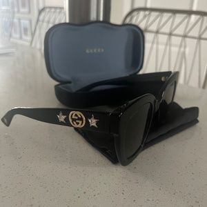 Like New Gucci Sunglasses
